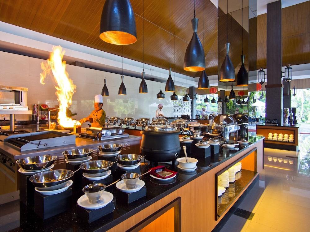 푸리 아스리 호텔 앤 리조트 마겔랑 외부 사진